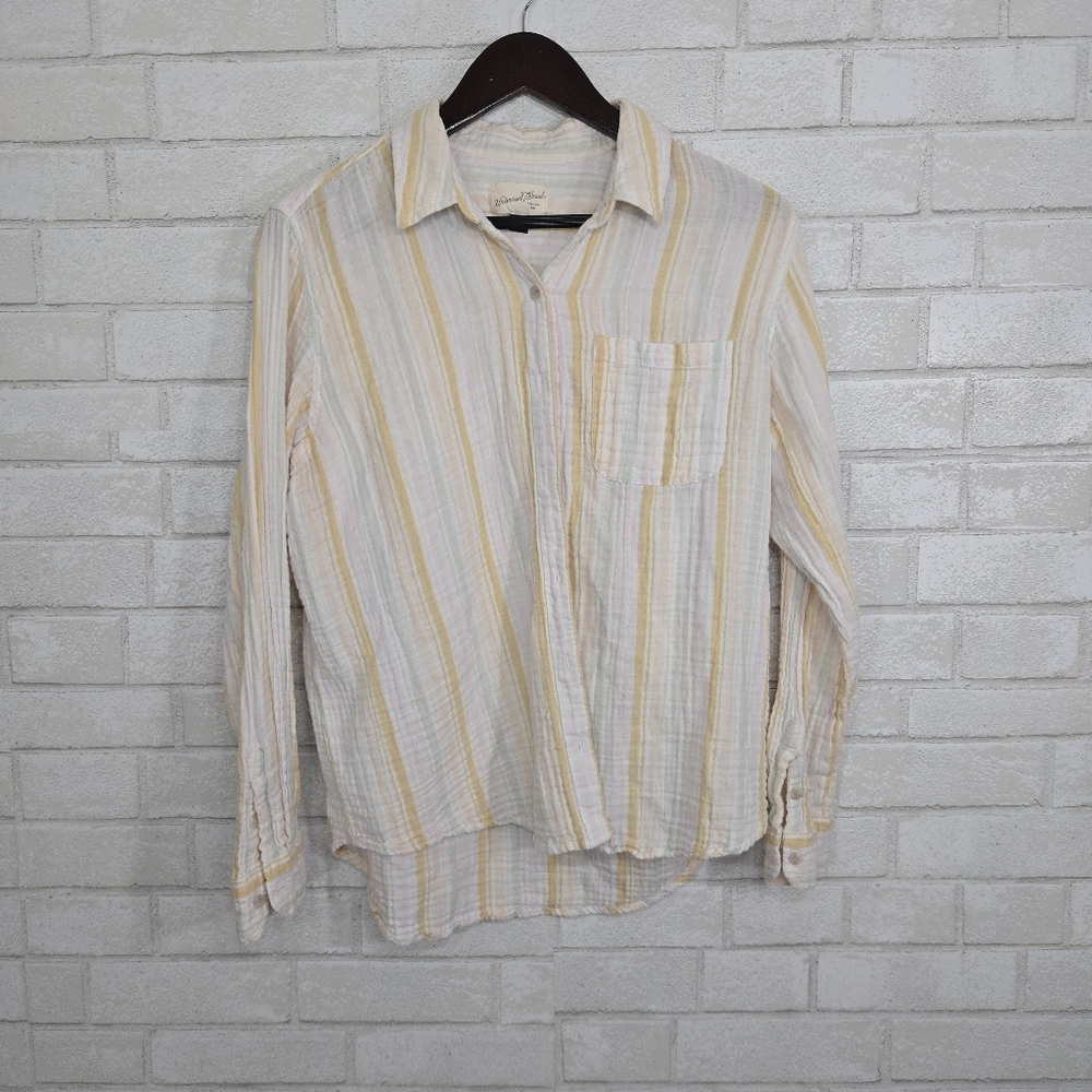 Universal Thread button down top - Picture 1 of 13